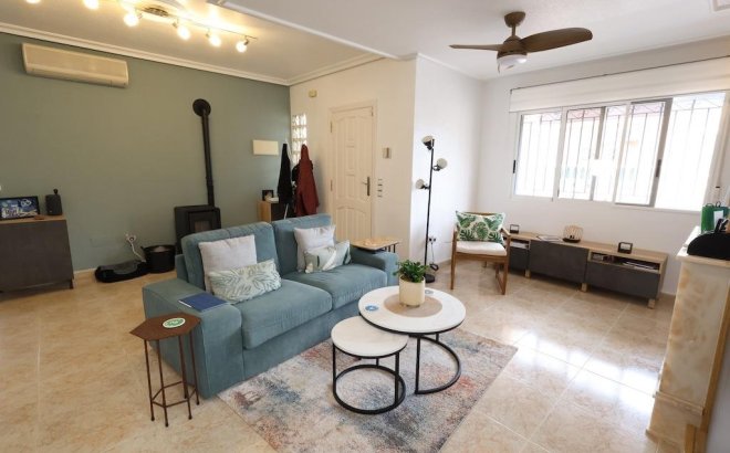 Resale - Villa -
San Miguel de Salinas - Inland