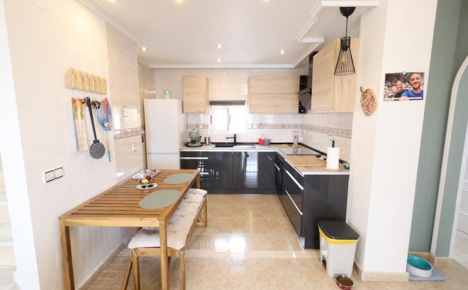 Resale - Villa -
San Miguel de Salinas - Inland