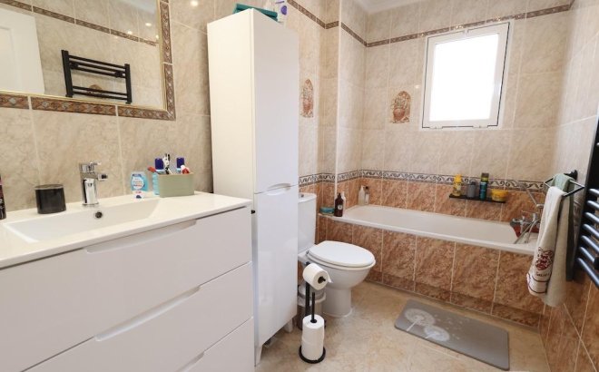 Resale - Villa -
San Miguel de Salinas - Inland