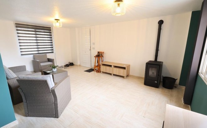 Resale - Villa -
San Miguel de Salinas - Inland