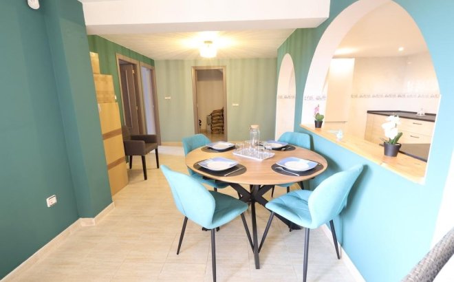 Resale - Villa -
San Miguel de Salinas - Inland