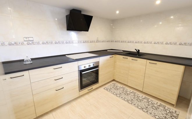 Resale - Villa -
San Miguel de Salinas - Inland