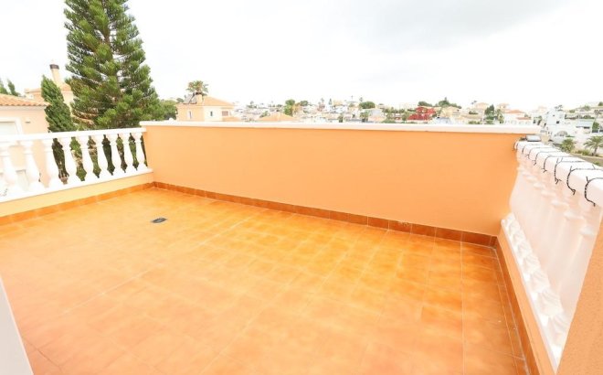 Resale - Villa -
San Miguel de Salinas - Inland