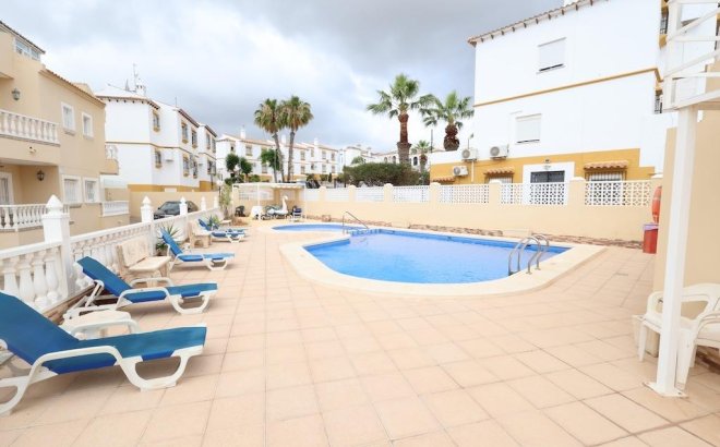 Resale - Villa -
San Miguel de Salinas - Inland