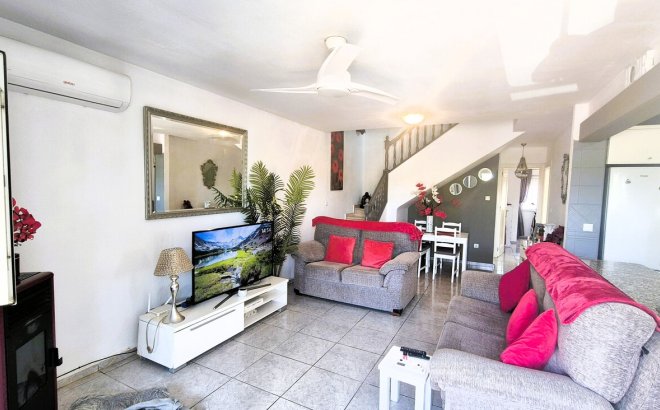 Herverkoop - Town House -
Los Dolses - Inland