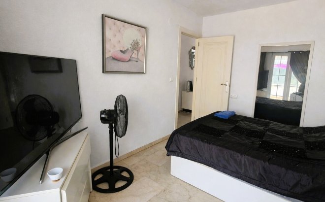 Herverkoop - Town House -
Los Dolses - Inland