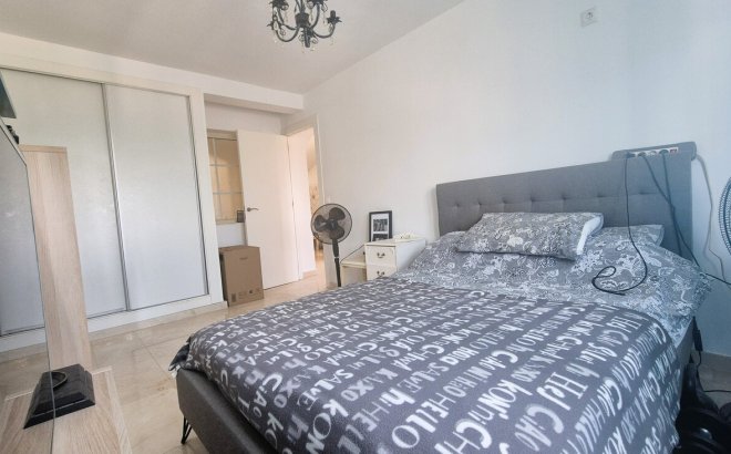 Herverkoop - Town House -
Los Dolses - Inland