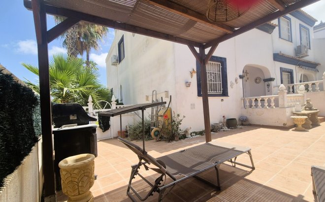 Herverkoop - Town House -
Los Dolses - Inland