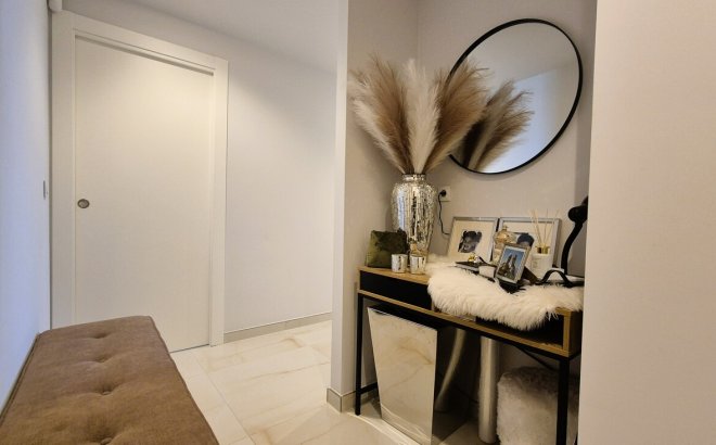 Herverkoop - Appartement -
Playa Flamenca - Costa Blanca