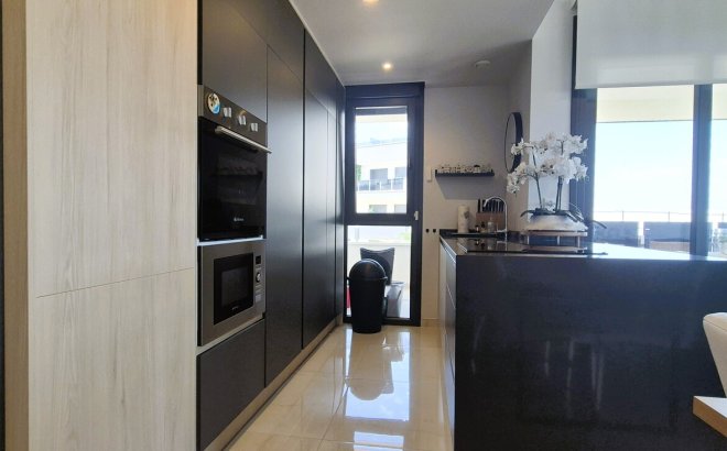 Herverkoop - Appartement -
Playa Flamenca - Costa Blanca