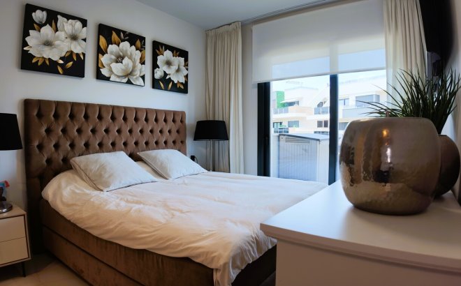 Herverkoop - Appartement -
Playa Flamenca - Costa Blanca