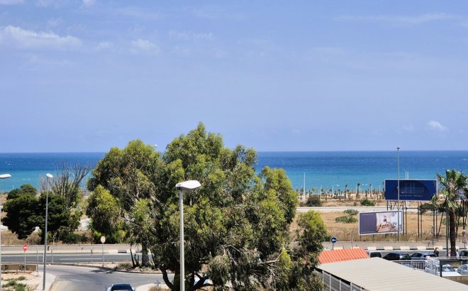Herverkoop - Appartement -
Playa Flamenca - Costa Blanca