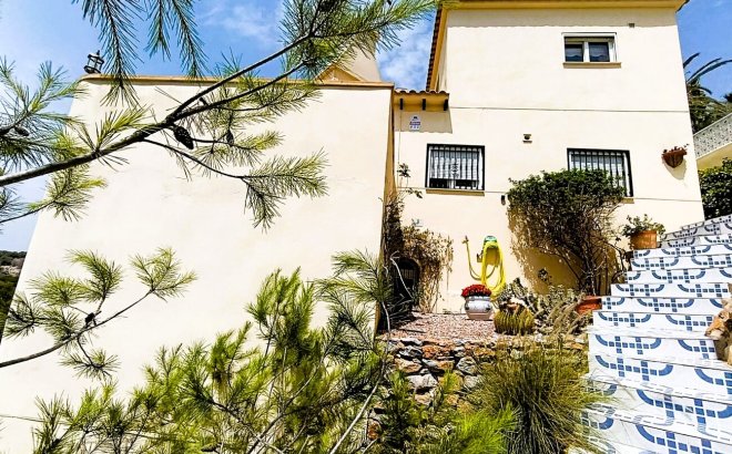 Resale - Villa -
Las Ramblas Golf - Inland