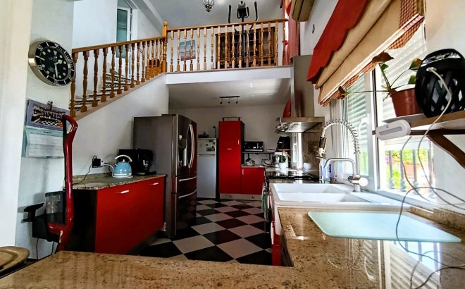 Resale - Villa -
Las Ramblas Golf - Inland