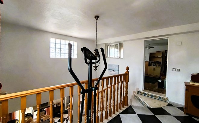 Resale - Villa -
Las Ramblas Golf - Inland