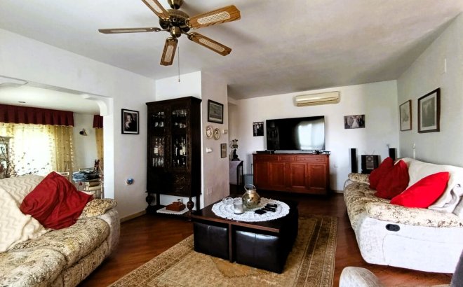 Resale - Villa -
Las Ramblas Golf - Inland