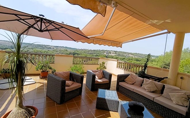 Resale - Villa -
Las Ramblas Golf - Inland