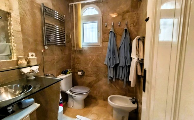 Resale - Villa -
Las Ramblas Golf - Inland