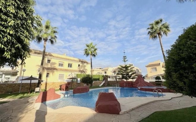 Herverkoop - Appartement -
Orihuela Costa - Costa Blanca