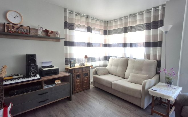 Resale - Apartment -
Torrevieja - Centro