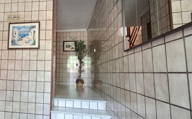 Resale - Apartment -
Torrevieja - Centro