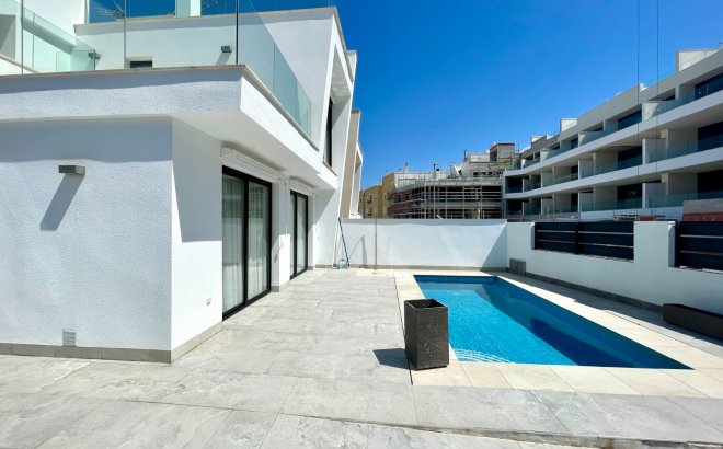 Resale - Villa -
Benijofar - Costa Blanca