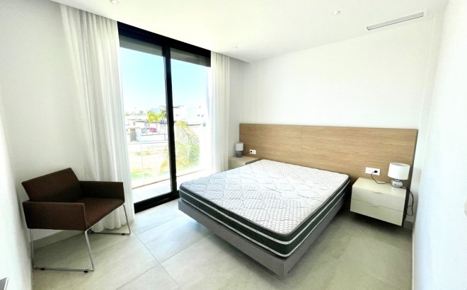 Resale - Villa -
Benijofar - Costa Blanca