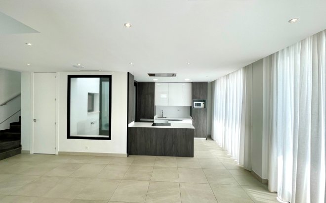 Resale - Villa -
Benijofar - Costa Blanca