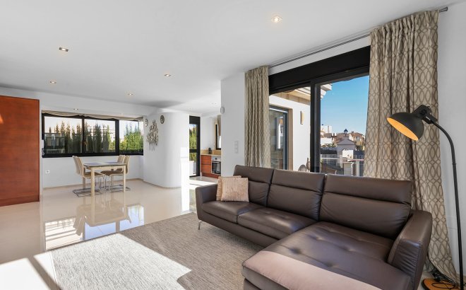 Herverkoop - Villa -
Orihuela Costa - Costa Blanca