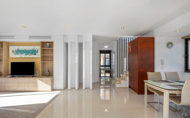 Herverkoop - Villa -
Orihuela Costa - Costa Blanca