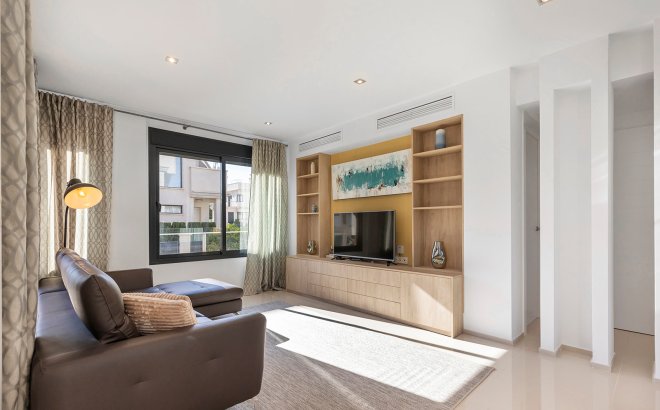 Herverkoop - Villa -
Orihuela Costa - Costa Blanca