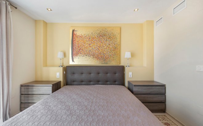 Herverkoop - Villa -
Orihuela Costa - Costa Blanca