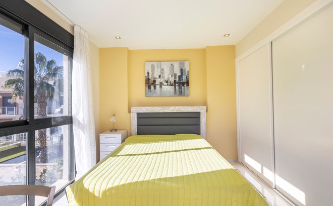 Herverkoop - Villa -
Orihuela Costa - Costa Blanca