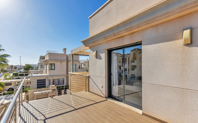 Herverkoop - Villa -
Orihuela Costa - Costa Blanca