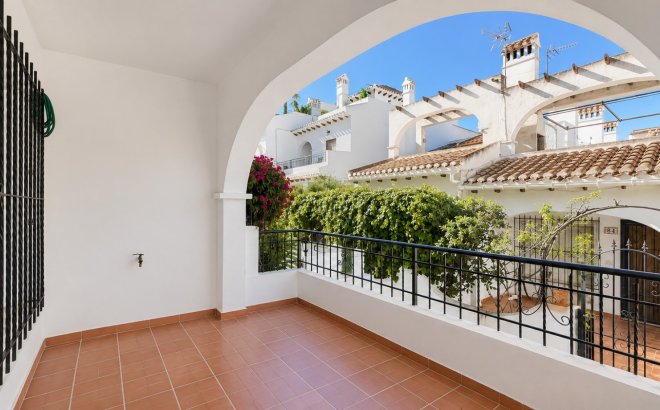 Resale - Bungalow -
Torrevieja - Costa Blanca