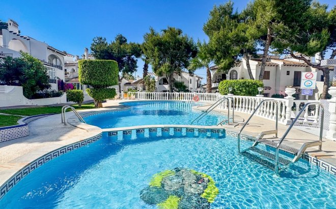 Resale - Bungalow -
Torrevieja - Costa Blanca