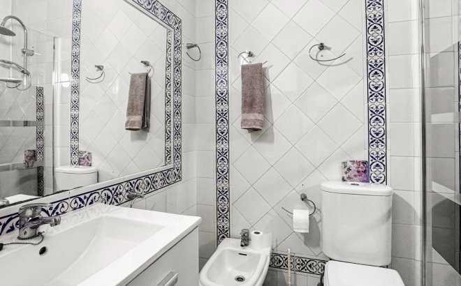 Resale - Bungalow -
Torrevieja - Costa Blanca