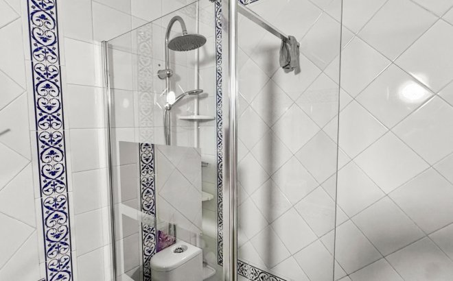 Resale - Bungalow -
Torrevieja - Costa Blanca