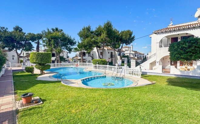 Resale - Bungalow -
Torrevieja - Costa Blanca