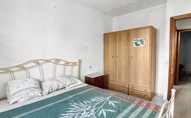 Resale - Bungalow -
Torrevieja - Costa Blanca
