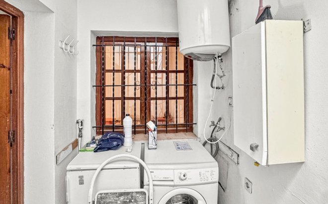 Resale - Bungalow -
Torrevieja - Costa Blanca