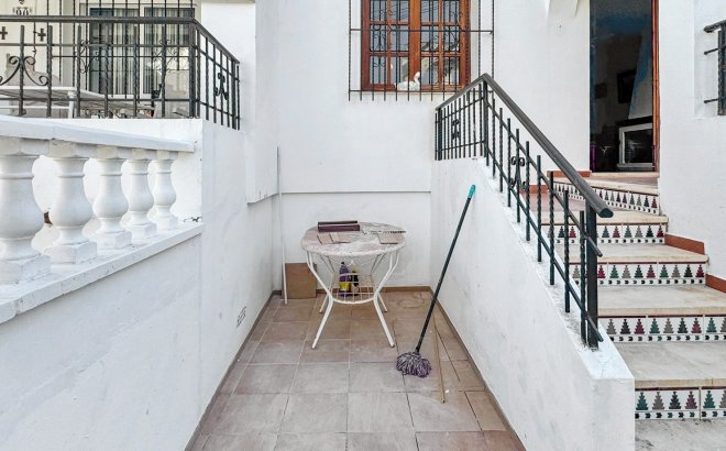 Resale - Bungalow -
Torrevieja - Costa Blanca