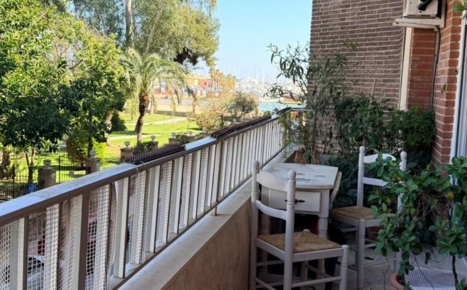 Resale - Apartment -
Villamartin - Costa Blanca