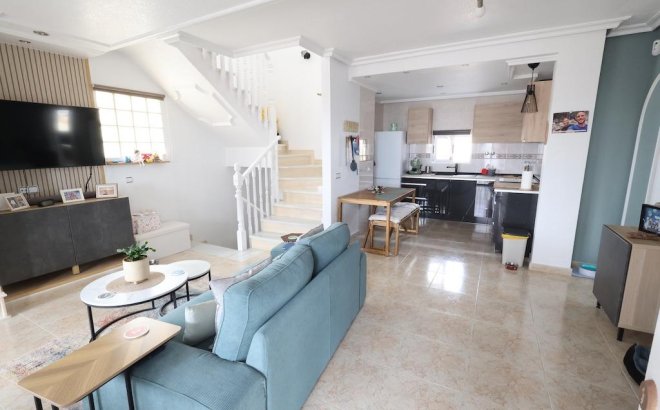 Revente - Villa -
San Miguel de Salinas - Inland