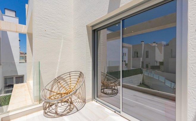 Resale - Villa -
Orihuela Costa - Lomas de Cabo Roig