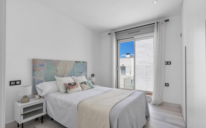 Resale - Villa -
Orihuela Costa - Lomas de Cabo Roig
