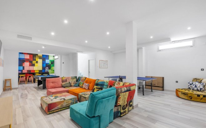 Resale - Villa -
Orihuela Costa - Lomas de Cabo Roig
