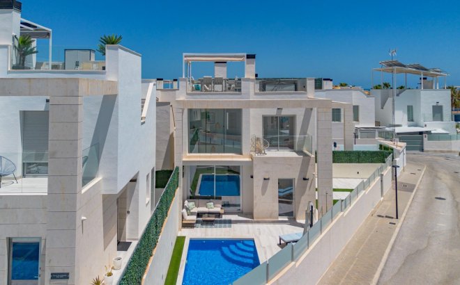 Resale - Villa -
Orihuela Costa - Lomas de Cabo Roig
