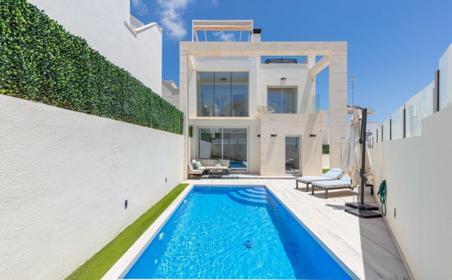Resale - Villa -
Orihuela Costa - Lomas de Cabo Roig