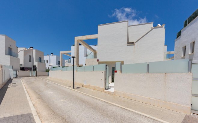 Resale - Villa -
Orihuela Costa - Lomas de Cabo Roig